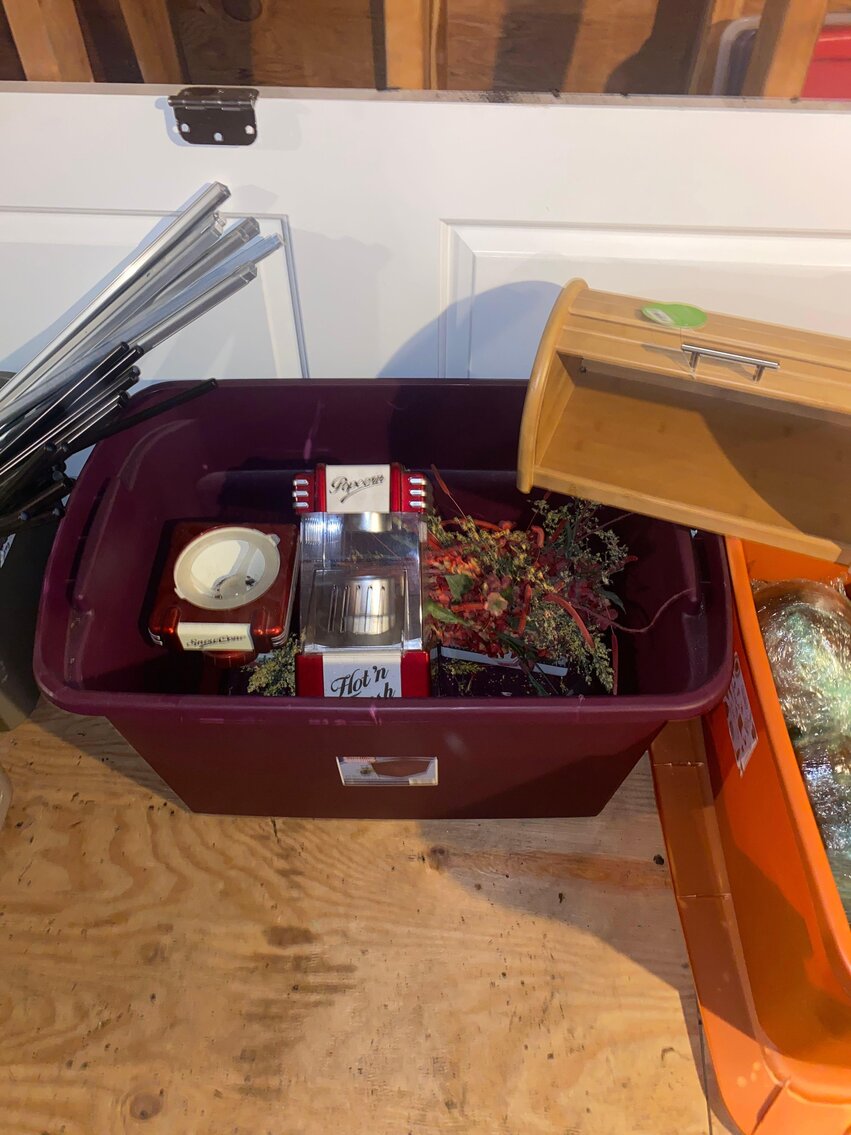 Image for Diamond/Wedding/Costume Jewelry, Home Decor, Appliances, Furniture, Bicycles, Tools, Toys / Dolls (Mill Ridge)