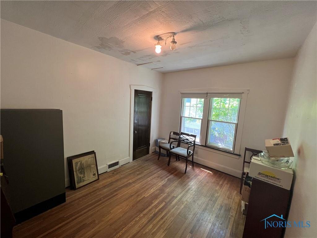 Image for MINIMUM BID AUCTION $42,000! 3943 Hoiles Ave