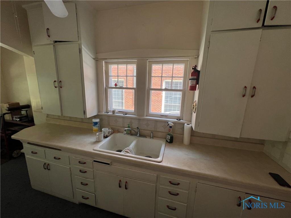 Image for MINIMUM BID AUCTION $42,000! 3943 Hoiles Ave