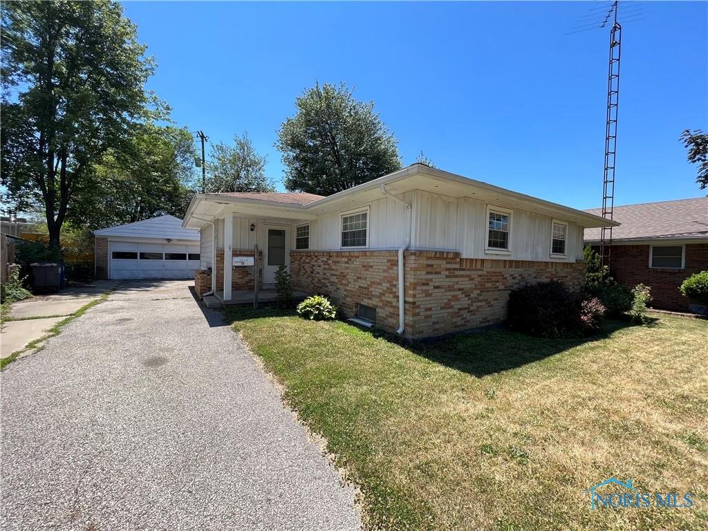 Image for MINIMUM BID AUCTION $59,000! 3953 Quinton Ave