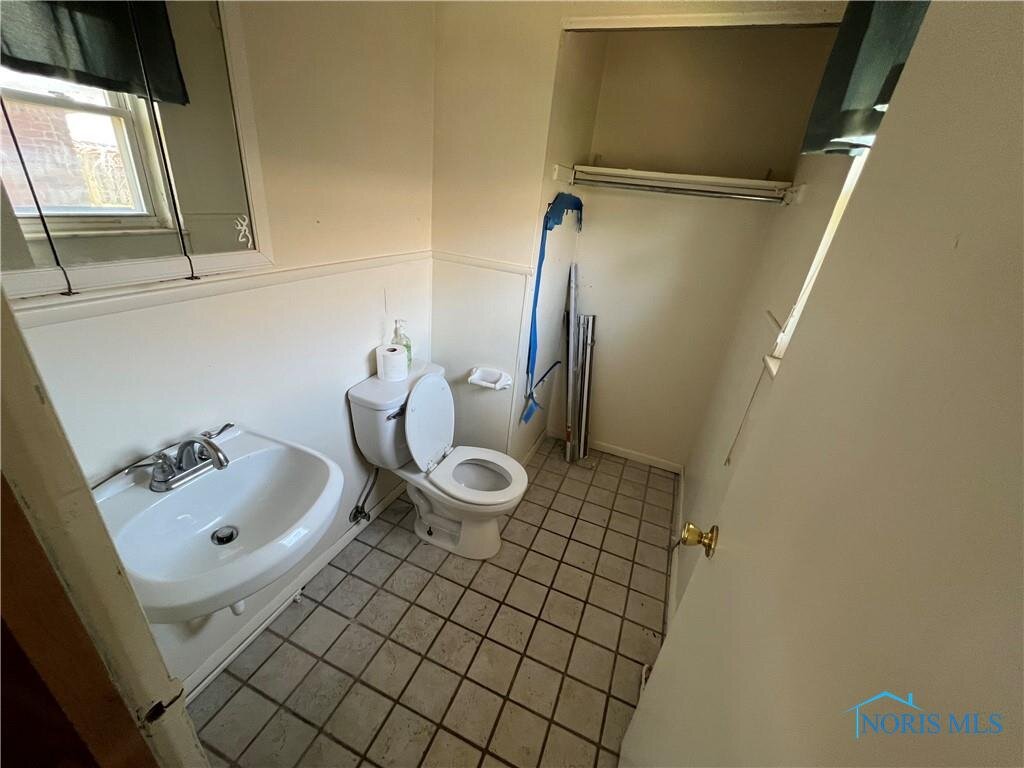 Image for MINIMUM BID AUCTION $59,000! 3953 Quinton Ave