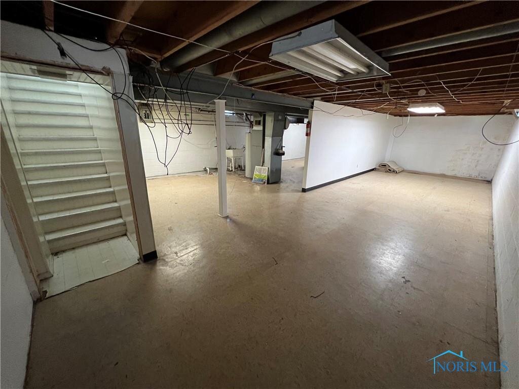 Image for MINIMUM BID AUCTION $59,000! 3953 Quinton Ave