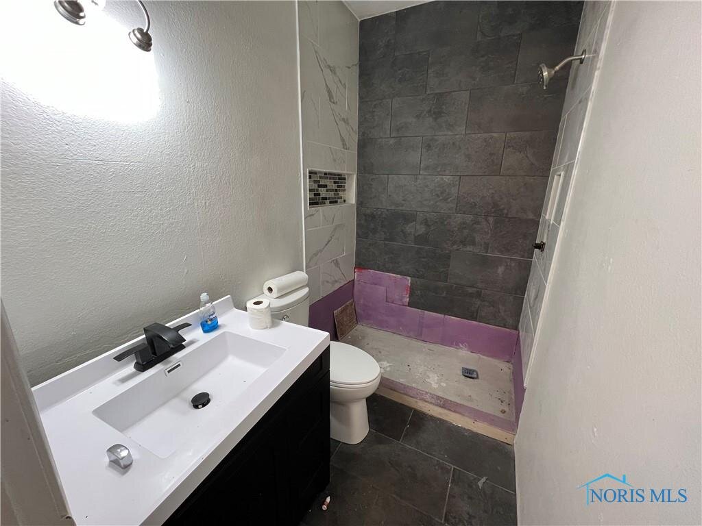 Image for MINIMUM BID AUCTION $99,000! 1118 Hilltop Lane