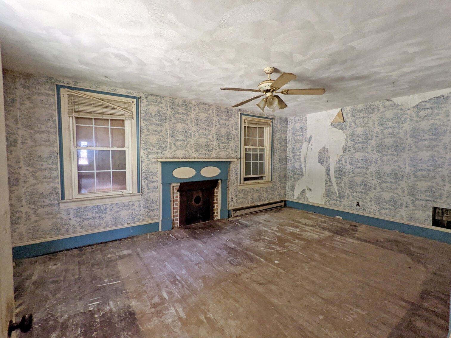 Image for 5.27+/- Acres Zoned R2 With 4 Bed/2 Bath House And Large Barn In McGaheysville VA