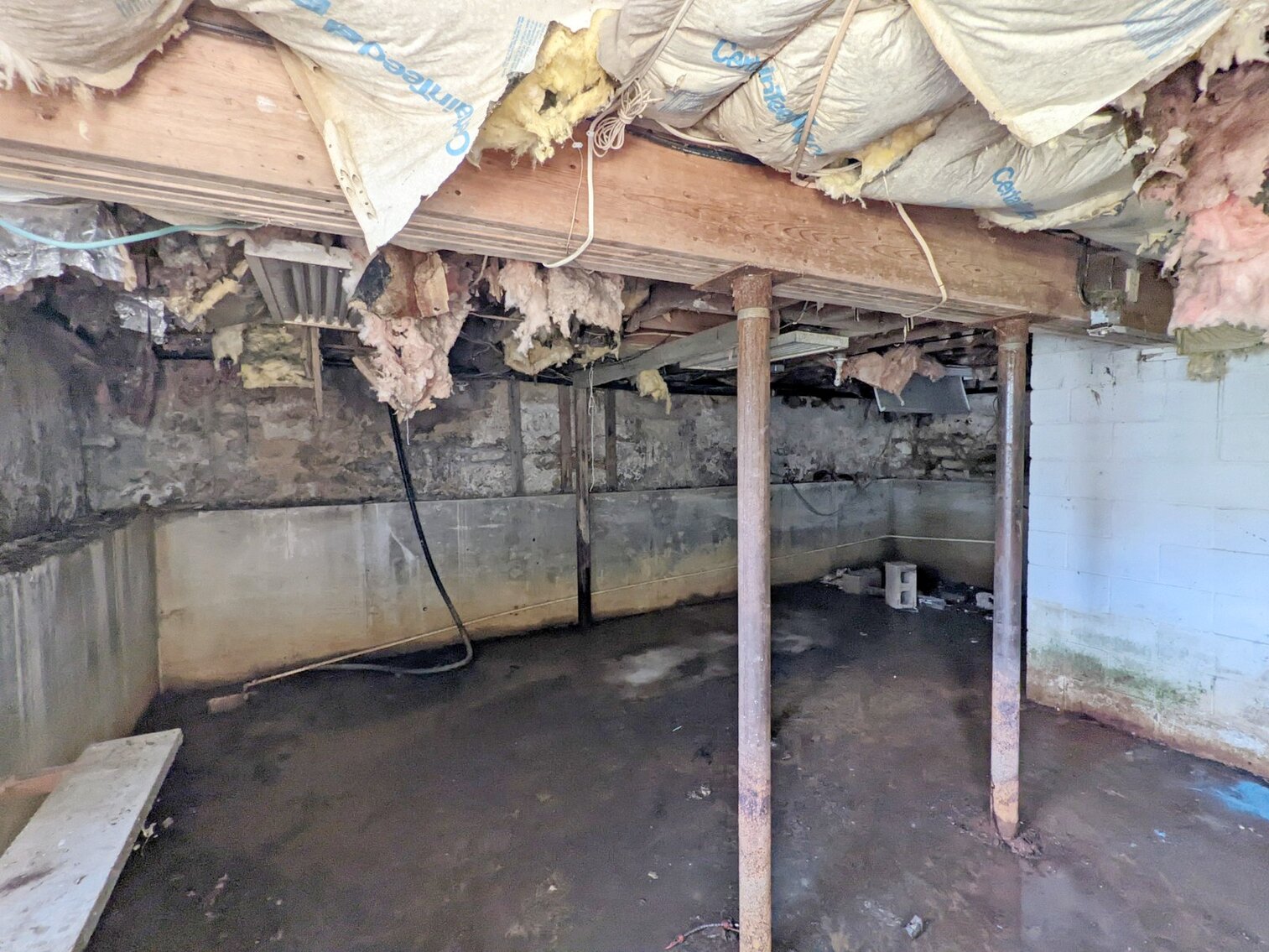 Image for 5.27+/- Acres Zoned R2 With 4 Bed/2 Bath House And Large Barn In McGaheysville VA