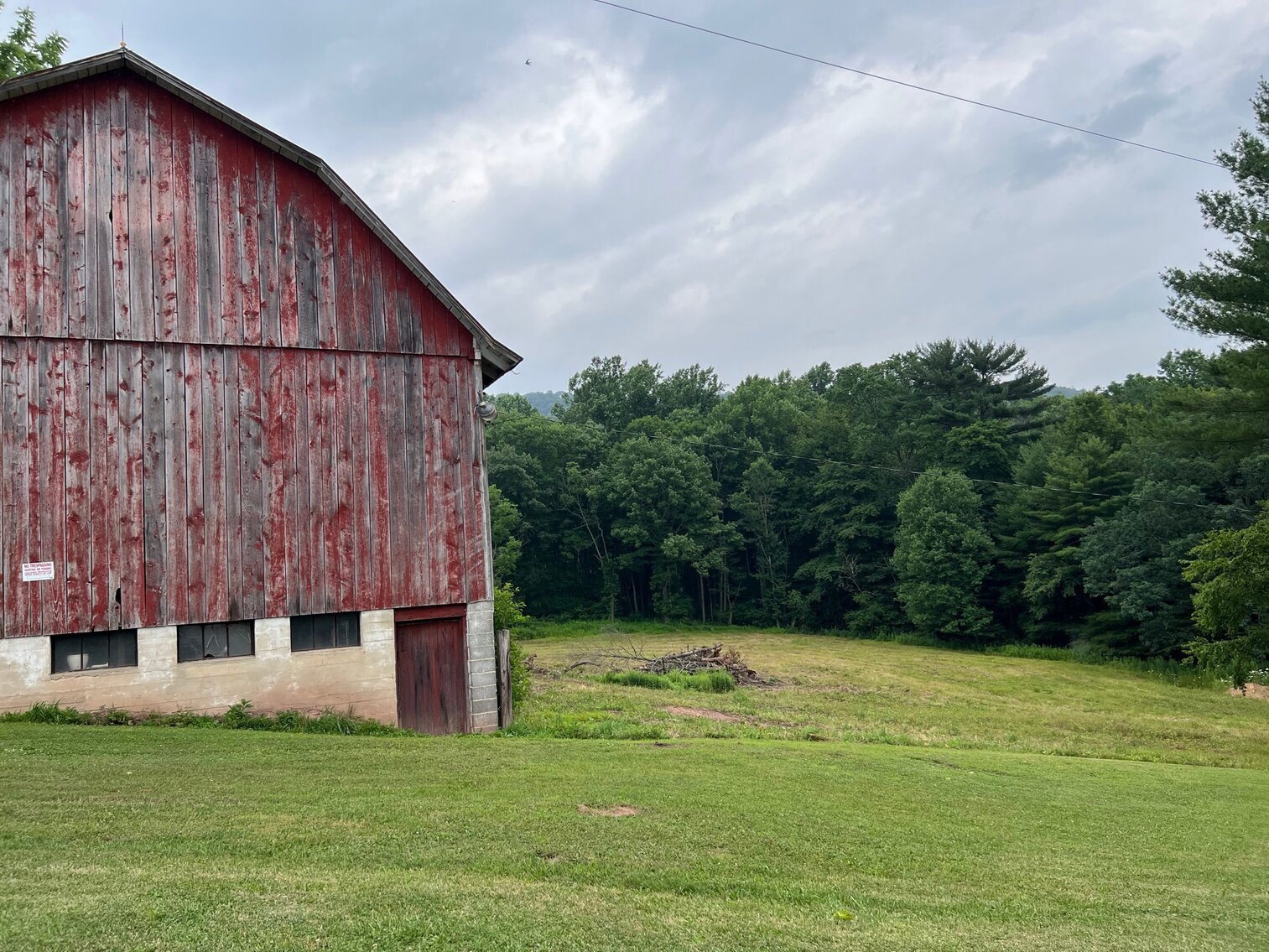 Image for Real Estate Auction - Fixer Upper Farmhouse on 37 acres with Barn