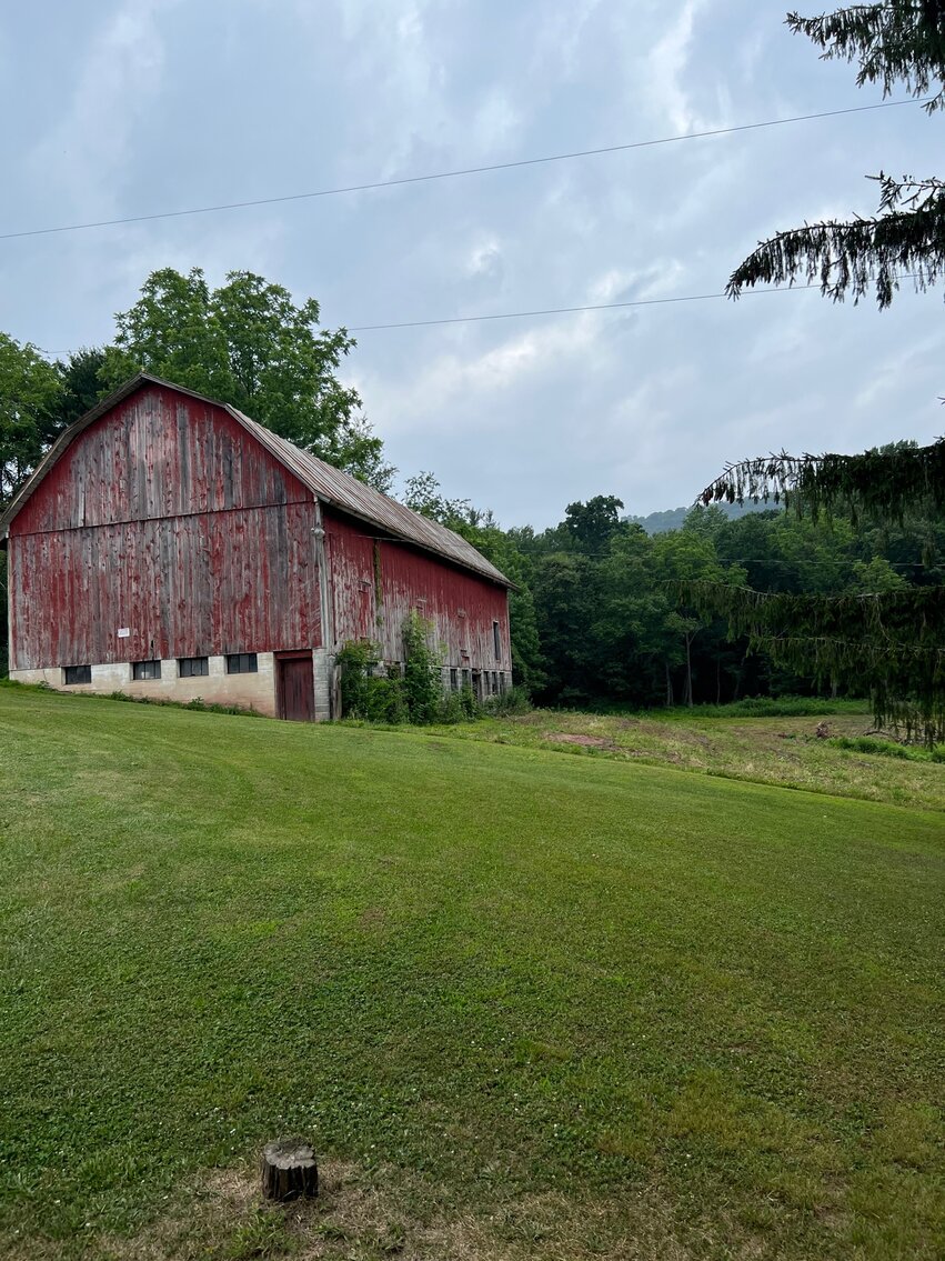 Image for Real Estate Auction - Fixer Upper Farmhouse on 37 acres with Barn
