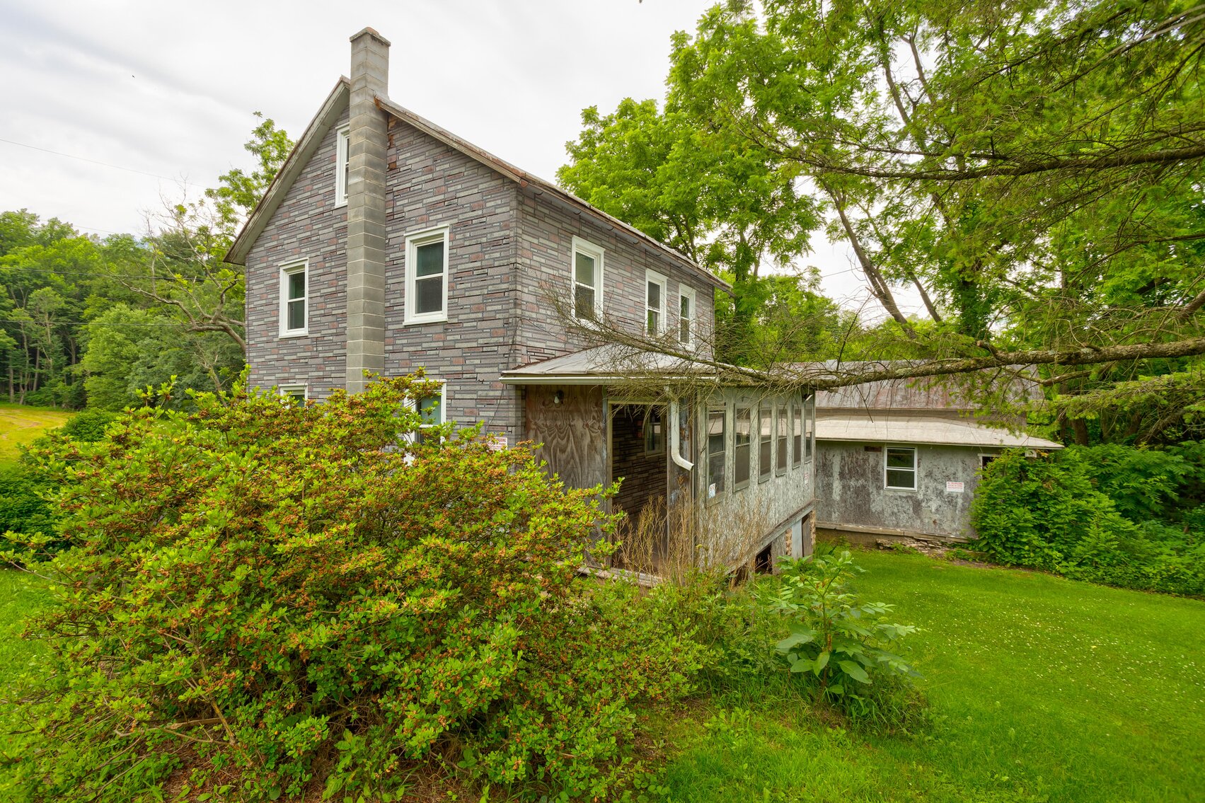Image for Real Estate Auction - Fixer Upper Farmhouse on 37 acres with Barn