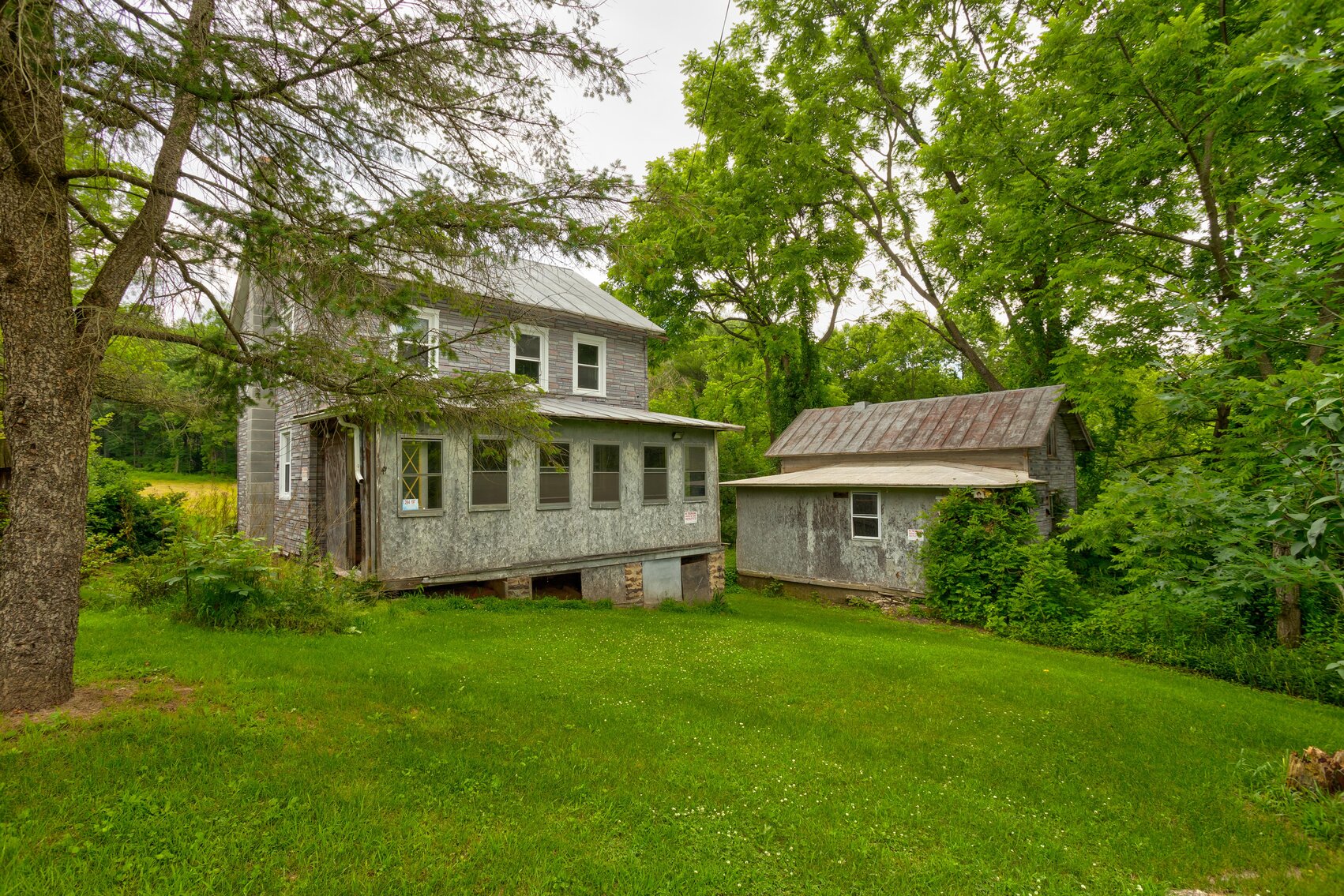 Image for Real Estate Auction - Fixer Upper Farmhouse on 37 acres with Barn