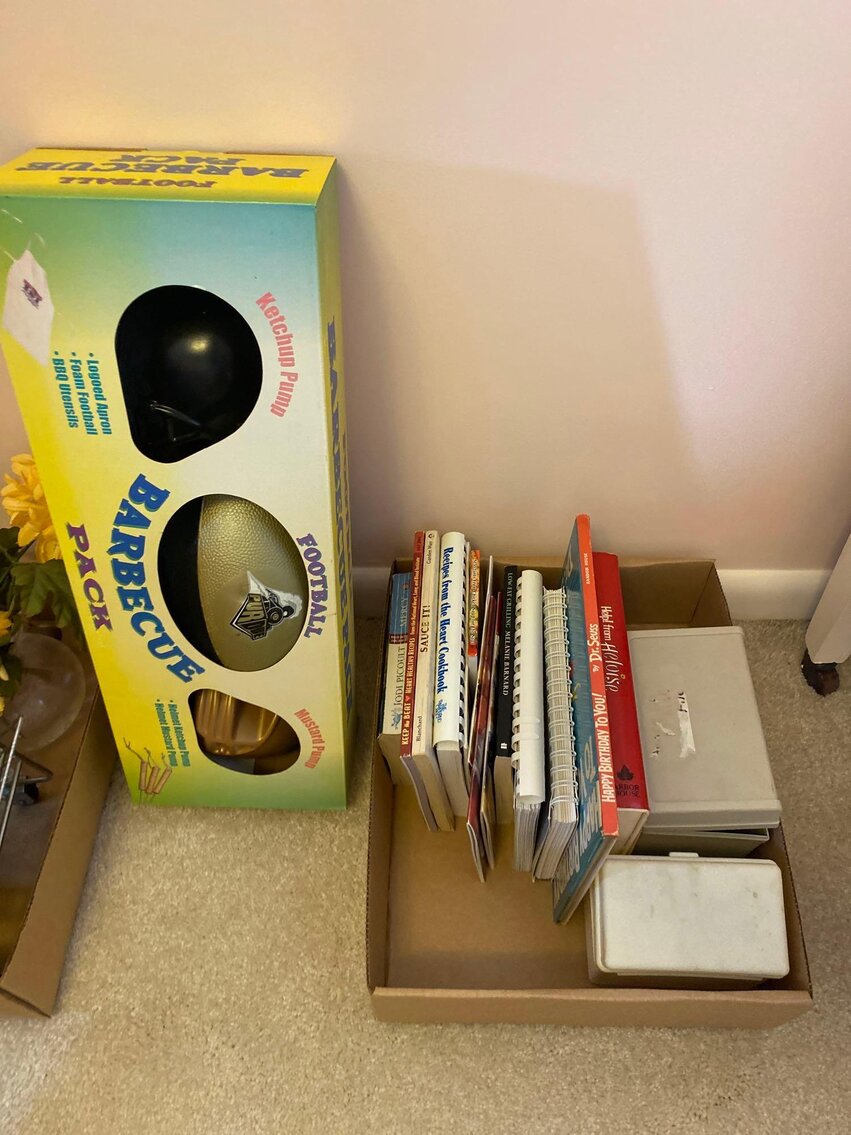 Image for Toyota Rav 4, Magnum Lawn Mower, Furniture, Home Decor, Camera's, Tools (SR 110)