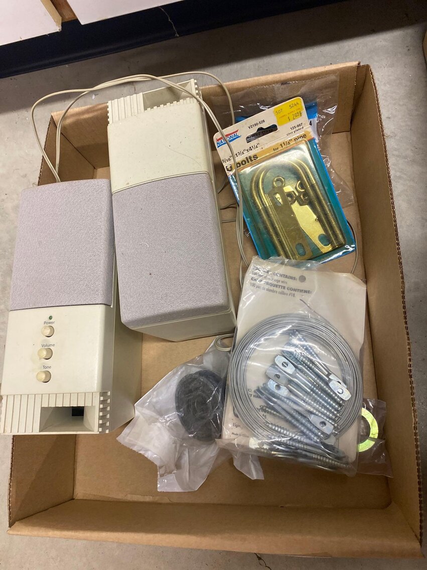 Image for Toyota Rav 4, Magnum Lawn Mower, Furniture, Home Decor, Camera's, Tools (SR 110)