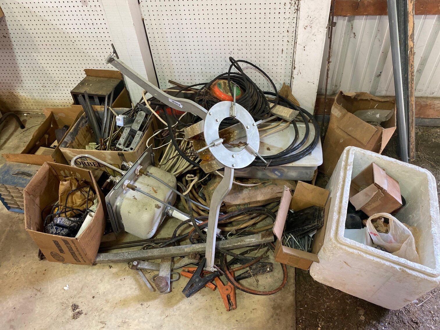 Image for Toyota Rav 4, Magnum Lawn Mower, Furniture, Home Decor, Camera's, Tools (SR 110)