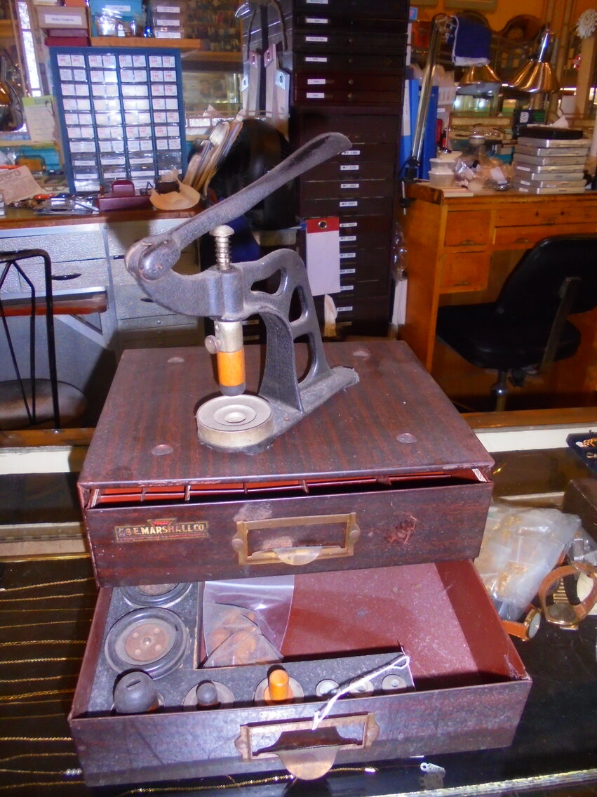 Image for JEWELRY LIQUIDATION AUCTION 