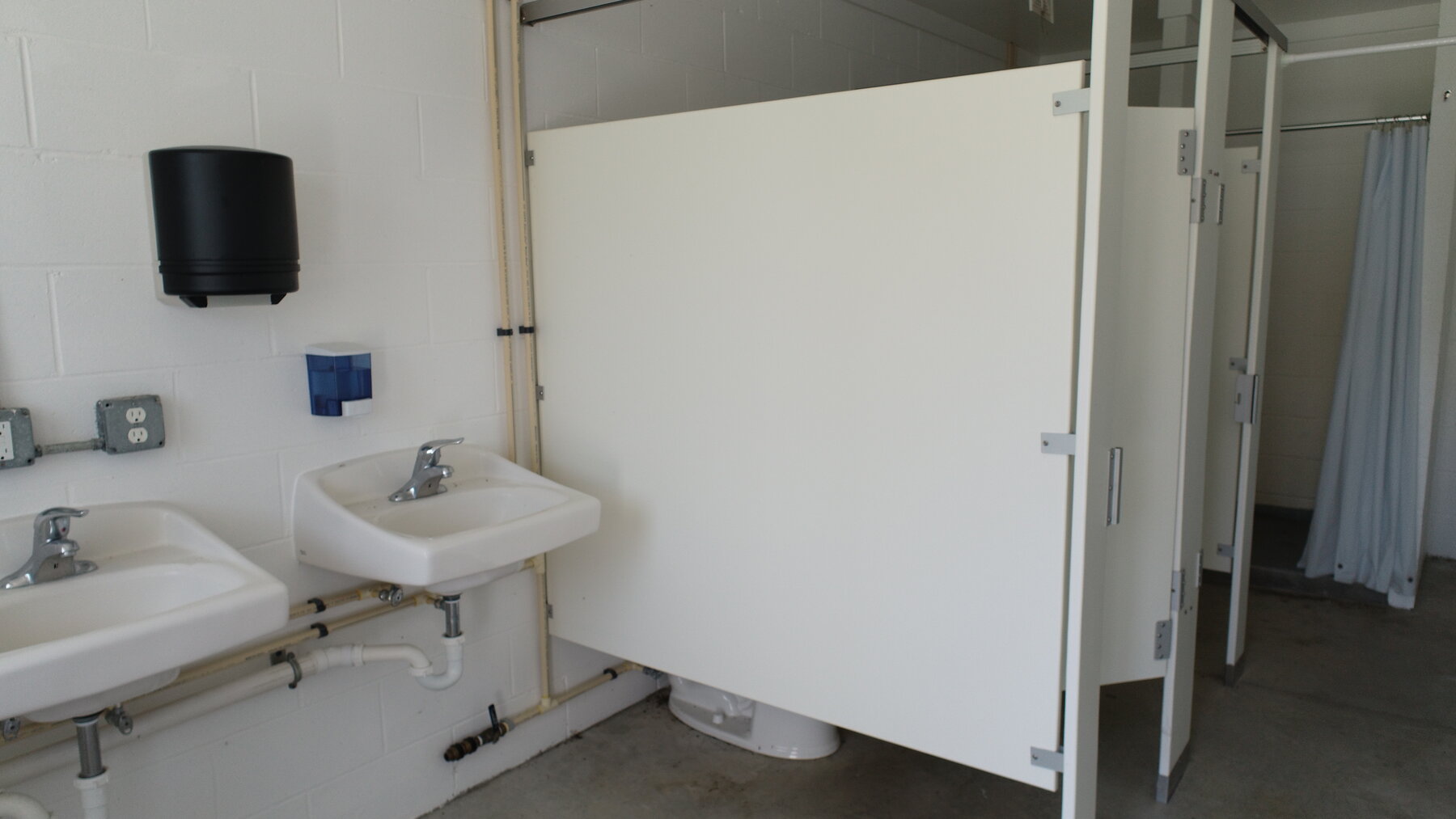 Image for Real Estate Auction - A 62.5± Acre Agricultural Site and Housing Complex