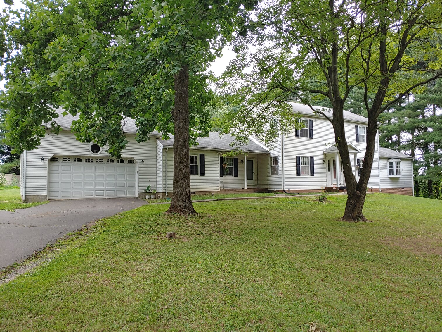 Image for SPACIOUS 2-STORY COLONIAL ON 1.63+/- ACRES 3 BR, 2.5 BA W/ 2-CAR ATTACHED GARAGE