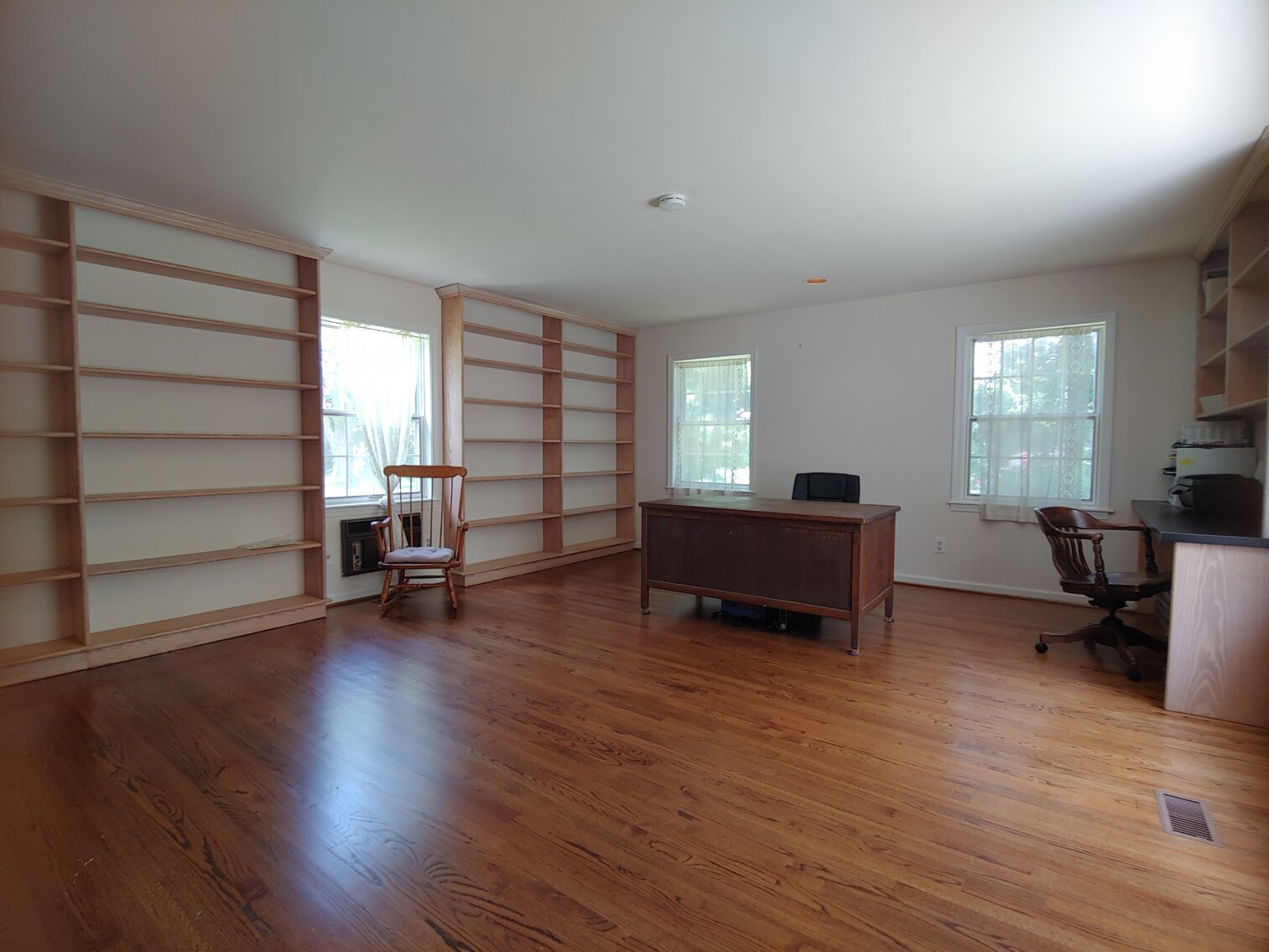 Image for SPACIOUS 2-STORY COLONIAL ON 1.63+/- ACRES 3 BR, 2.5 BA W/ 2-CAR ATTACHED GARAGE