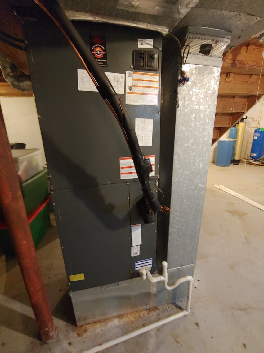 Image for SPACIOUS 2-STORY COLONIAL ON 1.63+/- ACRES 3 BR, 2.5 BA W/ 2-CAR ATTACHED GARAGE