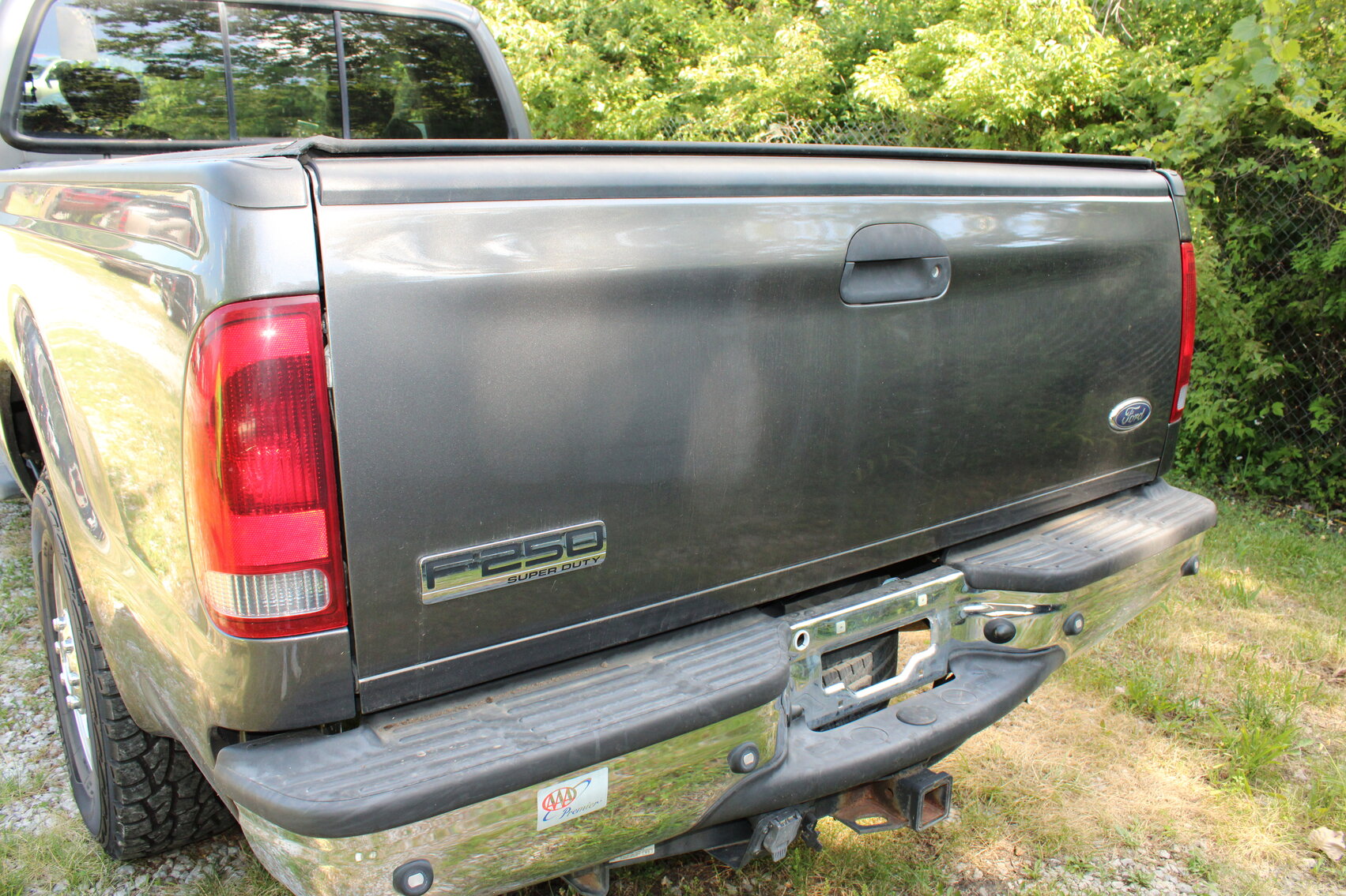 Image for LIVING ESTATE AUCTION