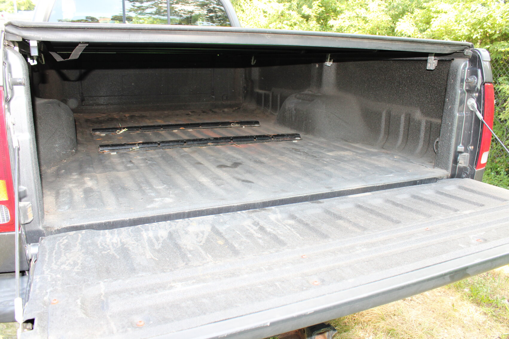 Image for LIVING ESTATE AUCTION