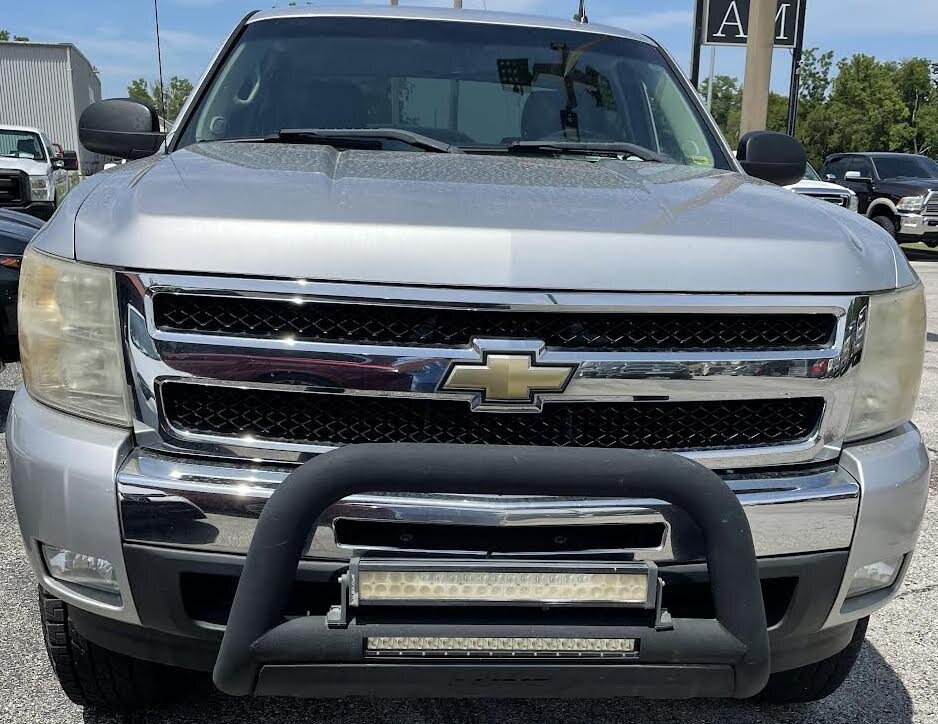 Image for LIVING ESTATE AUCTION