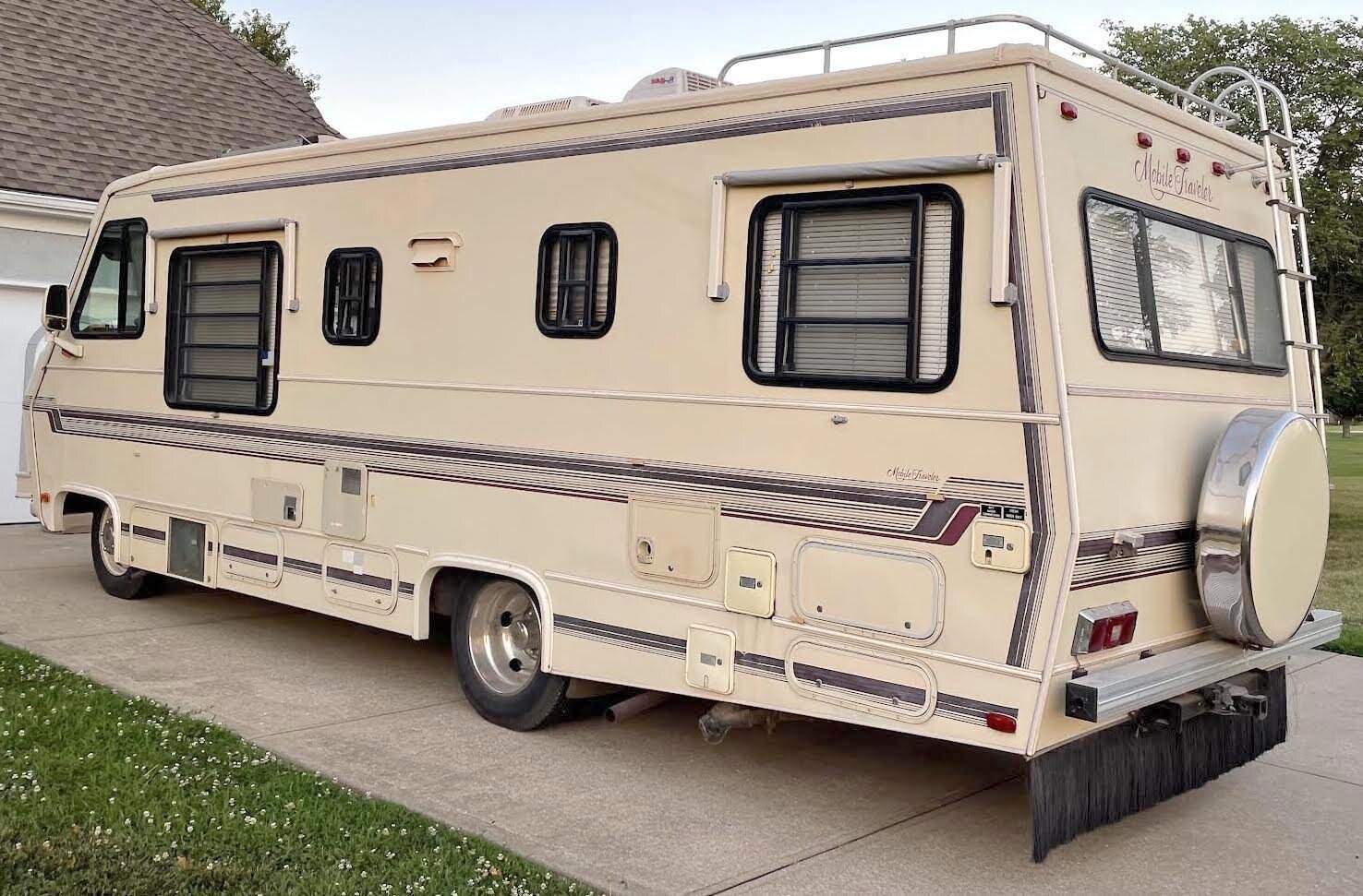 Image for LIVING ESTATE AUCTION