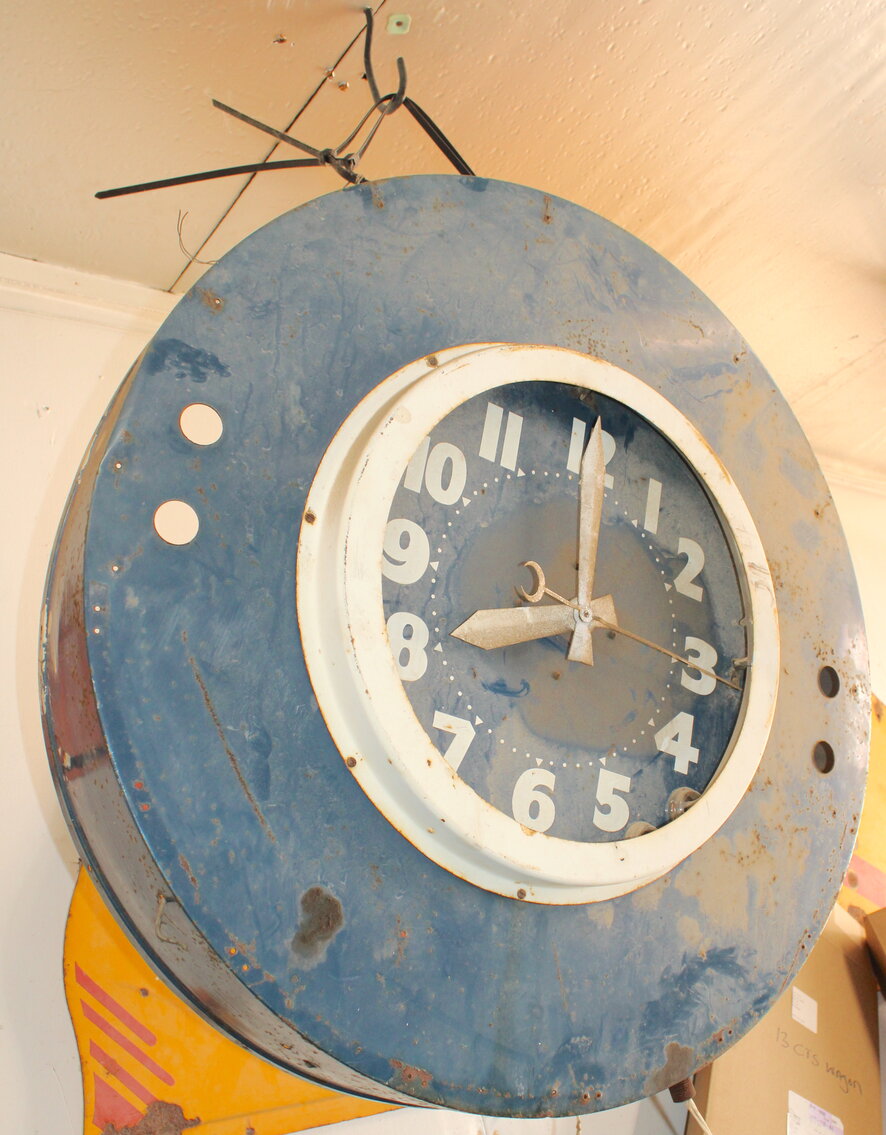 Image for LIVING ESTATE AUCTION