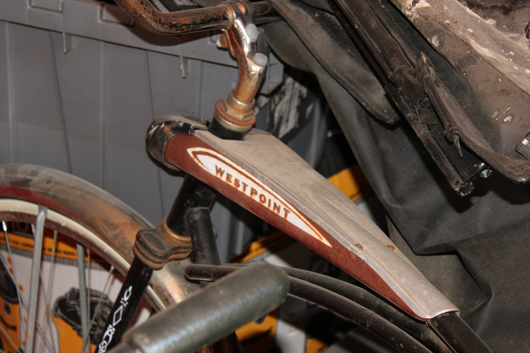 Image for LIVING ESTATE AUCTION