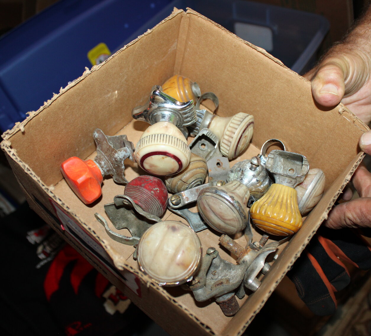 Image for LIVING ESTATE AUCTION