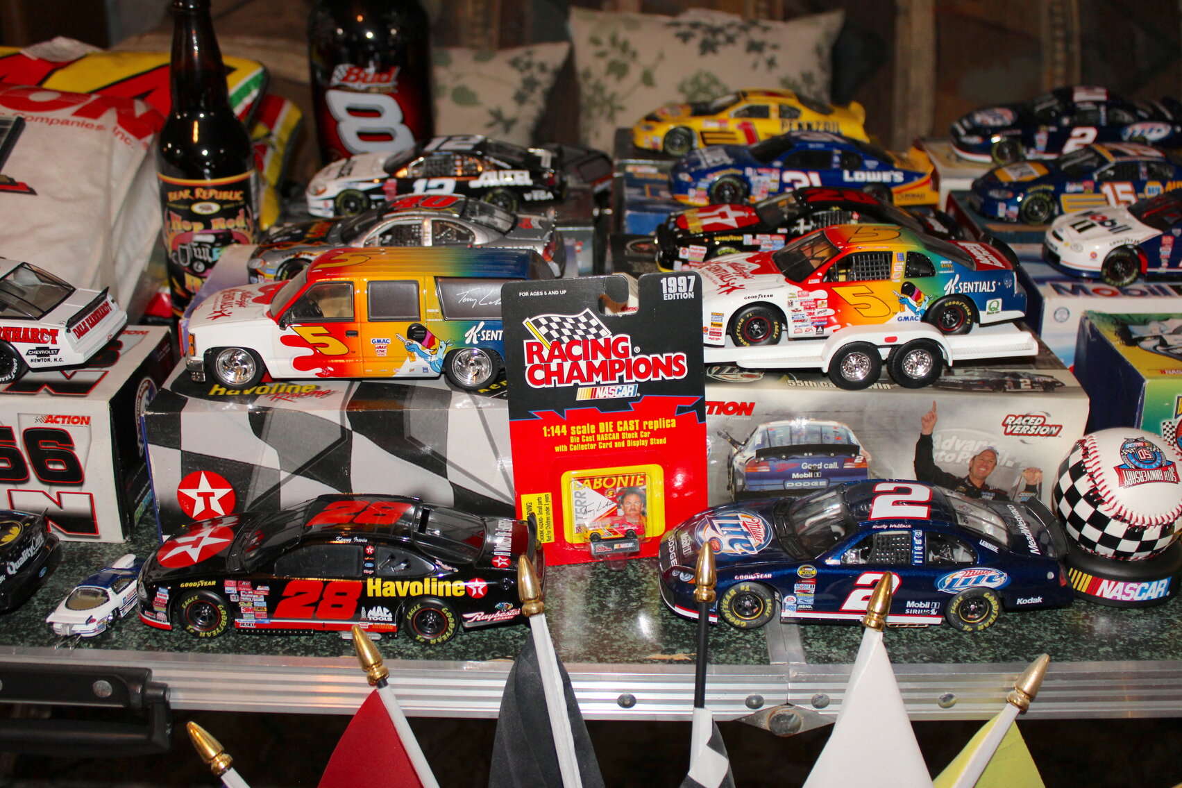 Image for LIVING ESTATE AUCTION