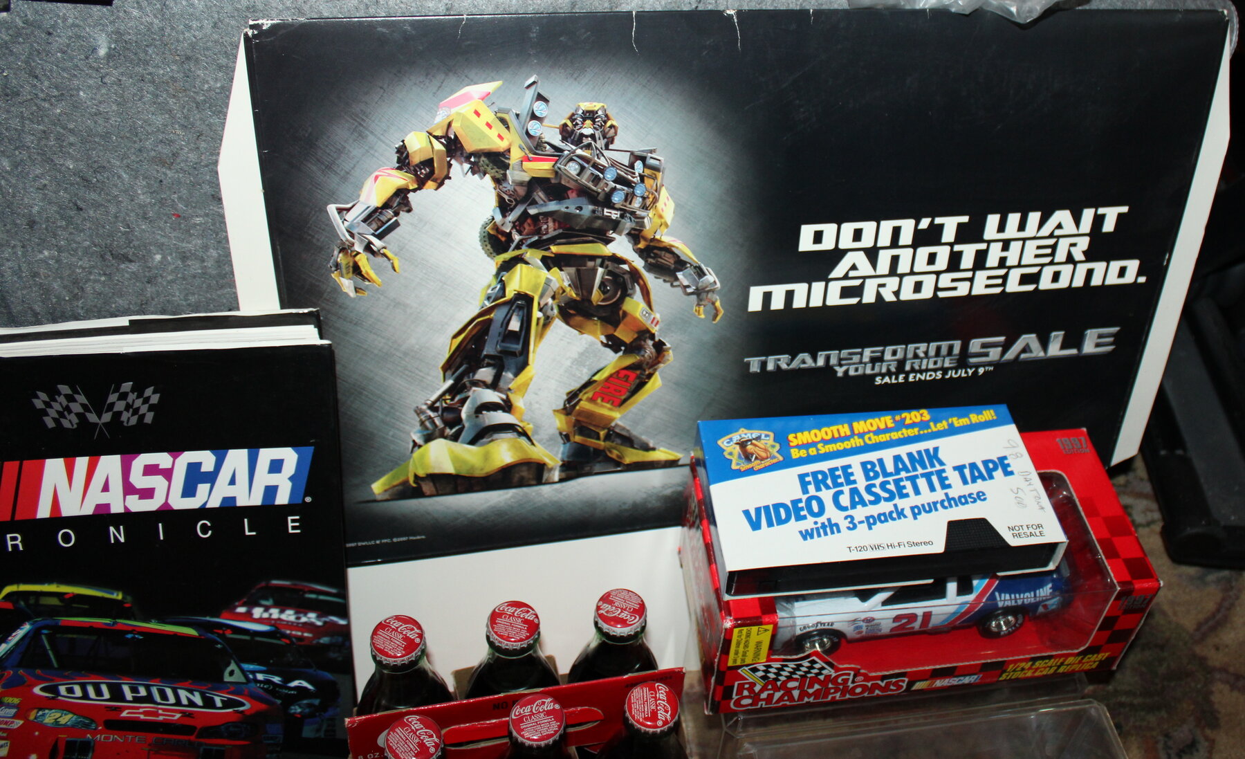 Image for LIVING ESTATE AUCTION