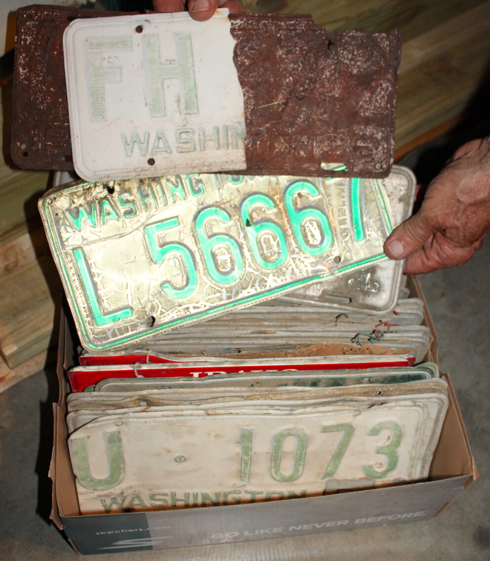 Image for LIVING ESTATE AUCTION