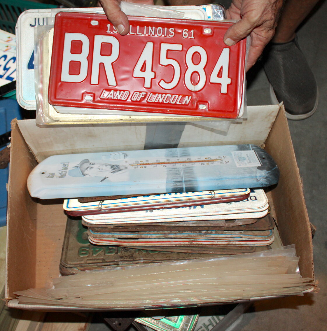 Image for LIVING ESTATE AUCTION