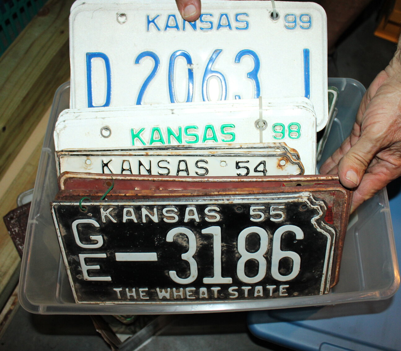 Image for LIVING ESTATE AUCTION