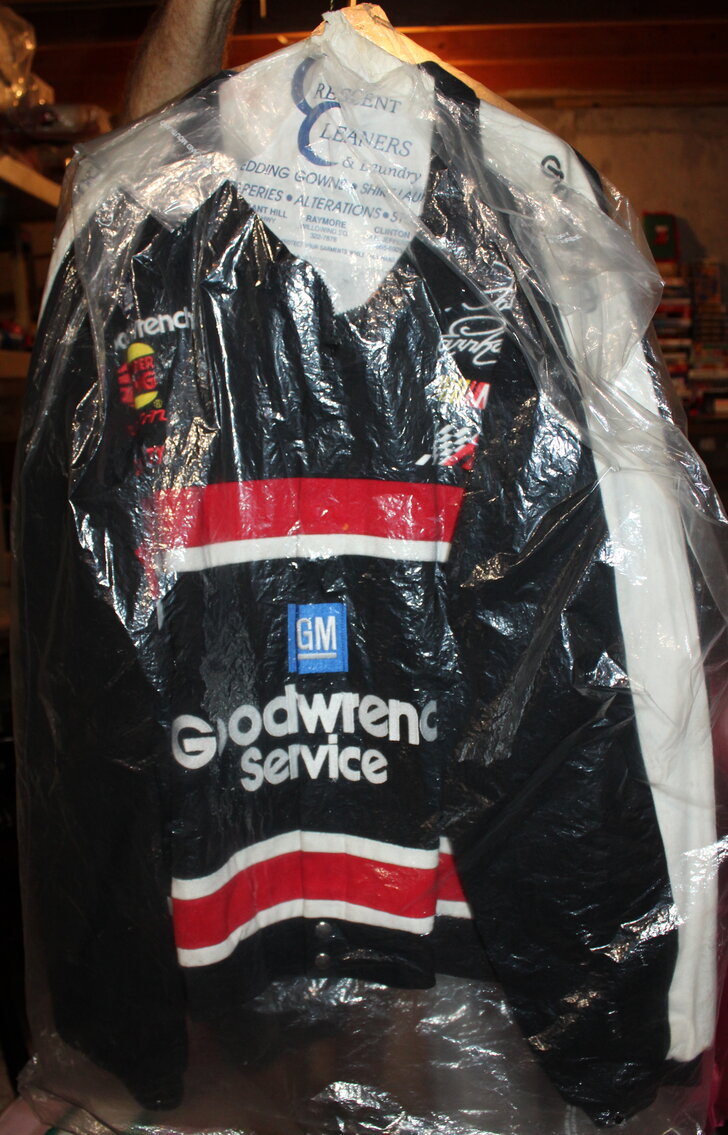 Image for LIVING ESTATE AUCTION