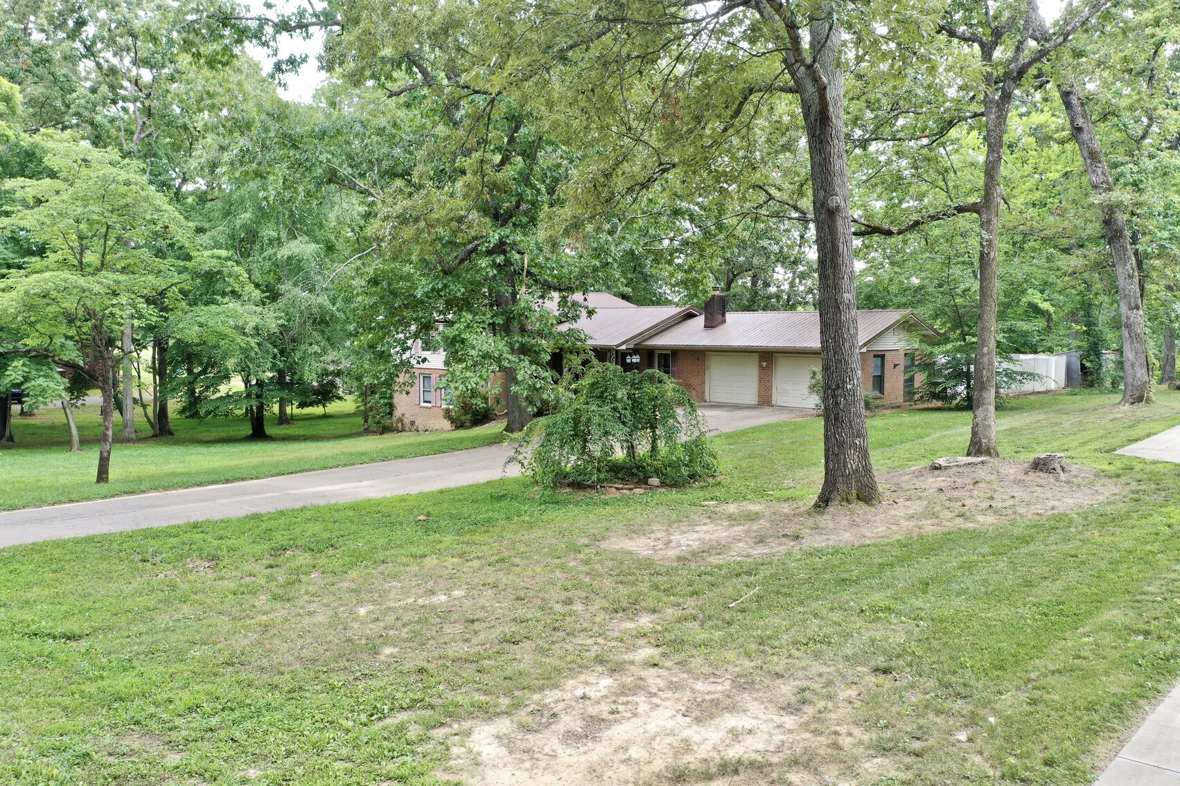 Image for 77 Deepwood Estate Auction