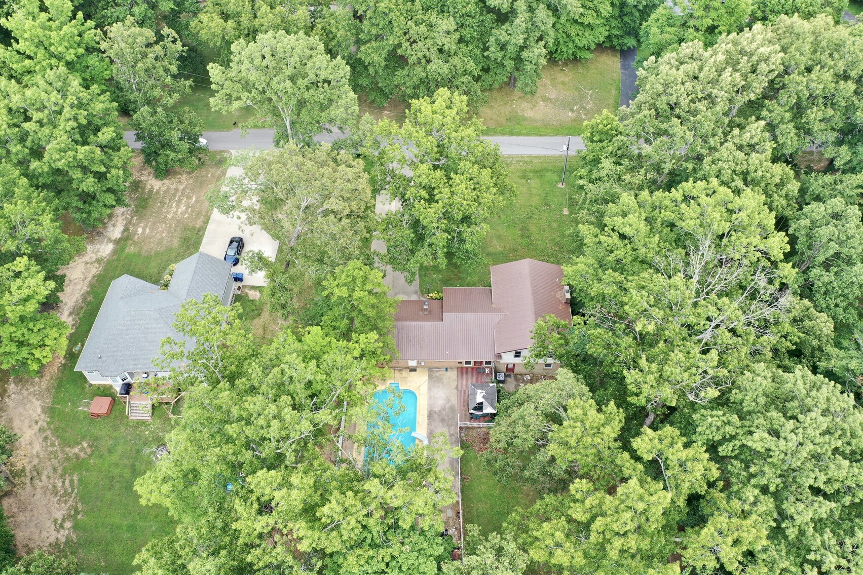 Image for 77 Deepwood Estate Auction