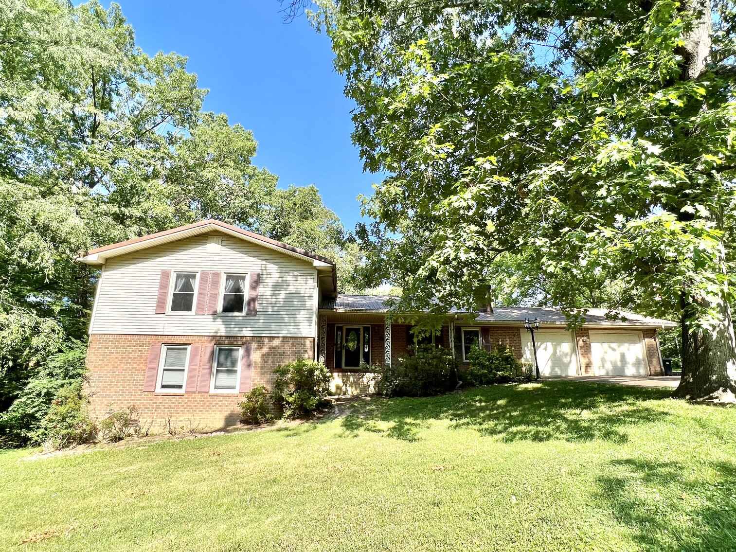 Image for 77 Deepwood Estate Auction