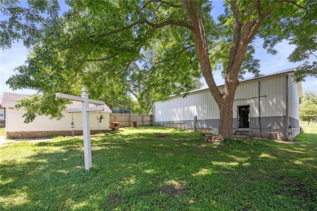 303 W. Herman St. Wellington, MO