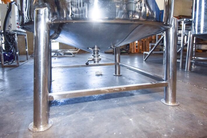 Image for MJK1142 Guangzhou Shao Feng Co. 265 Gallon Stainless Steel Storage Tank