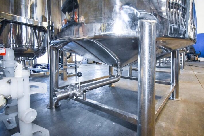 Image for MJK1143 Guangzhou Shao Feng Co. 265 Gallon Stainless Steel Storage Tank