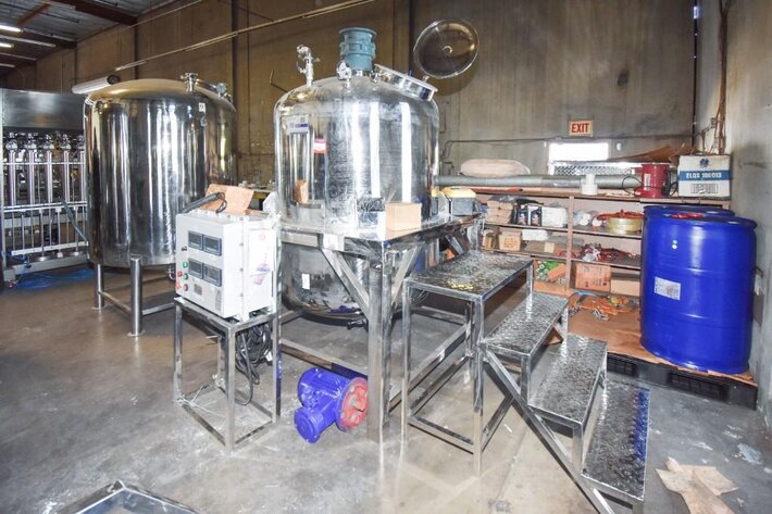 Image for ***SOLD*** MJK1144 Guangzhou Shao Feng Co. 265 Gallon Stainless Steel Storage Tank