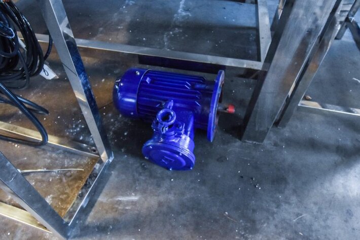 Image for ***SOLD*** MJK1144 Guangzhou Shao Feng Co. 265 Gallon Stainless Steel Storage Tank