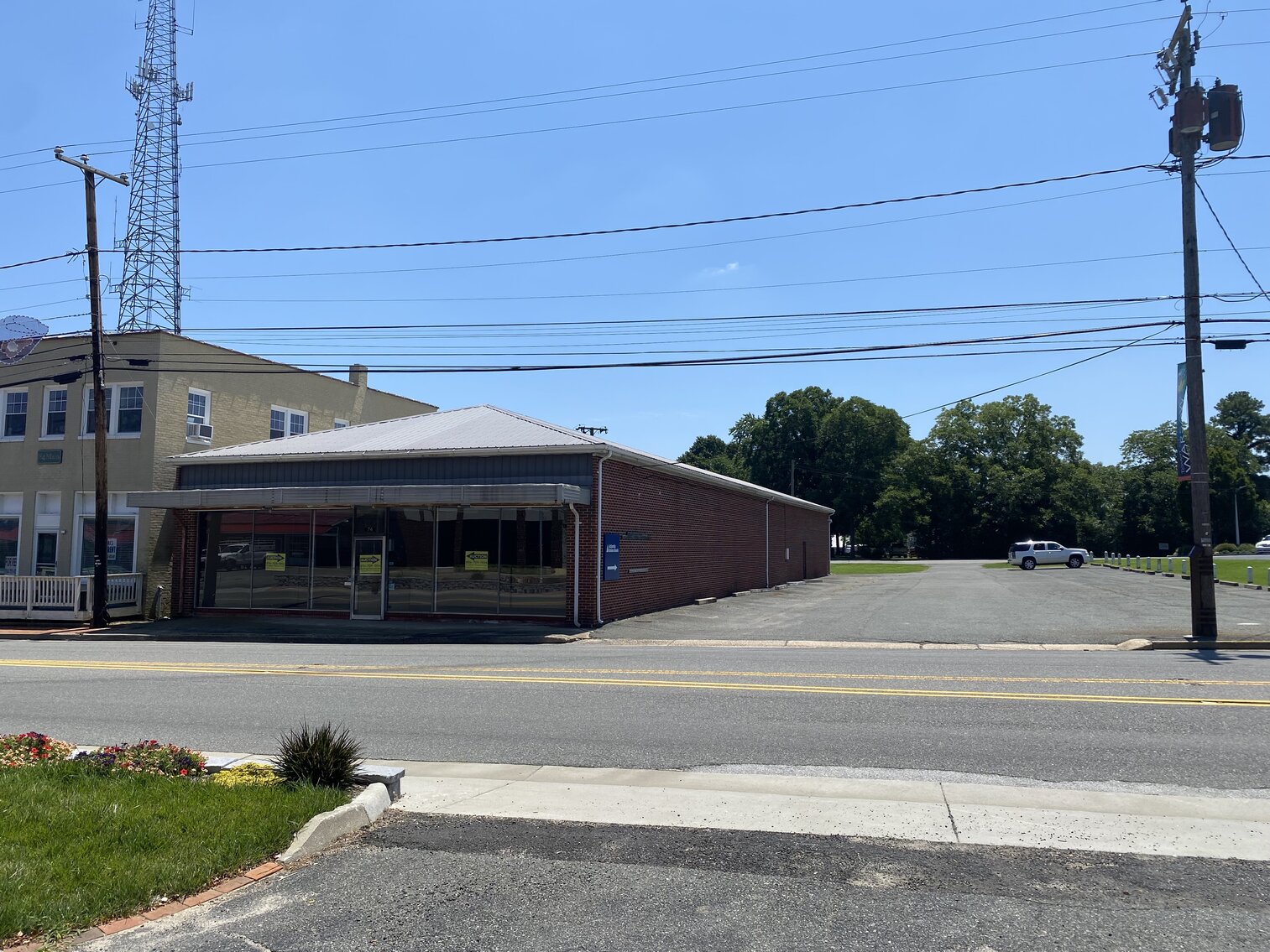 Image for Downtown, Main St. Commercial Flex Building - 5,658 SF - .64 AC - 24 Parking Spots - Concept Plans Included - 74 Main St. Warsaw VA