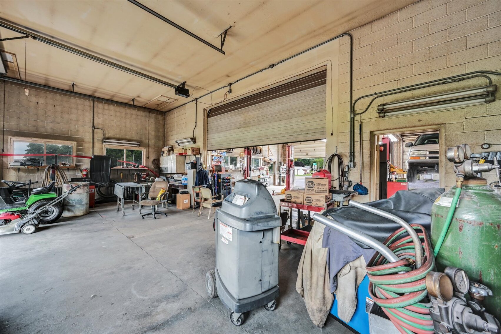 Image for 812 Horseshoe Pike - Lebanon, PA