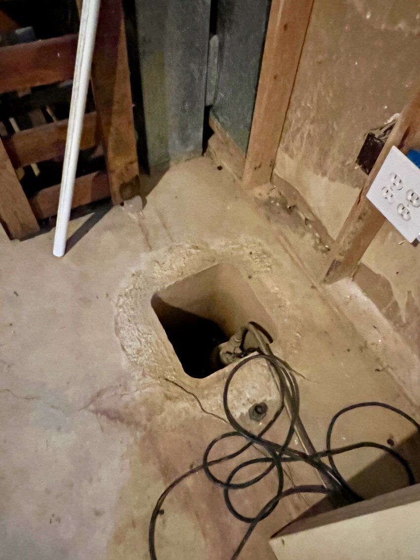 Image for 5 BR/3.5 BA Home on 2 +/- Acres w/Pool, Fenced Yard & Great Location--Spotsylvania County, VA