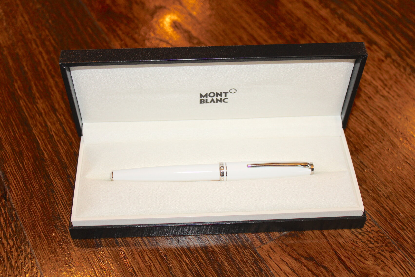 Image for UPSCALE ESTATE AUCTION