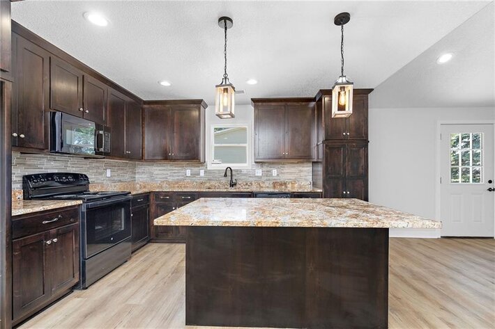 Image for 951 W. Dryden St. - Odessa, MO