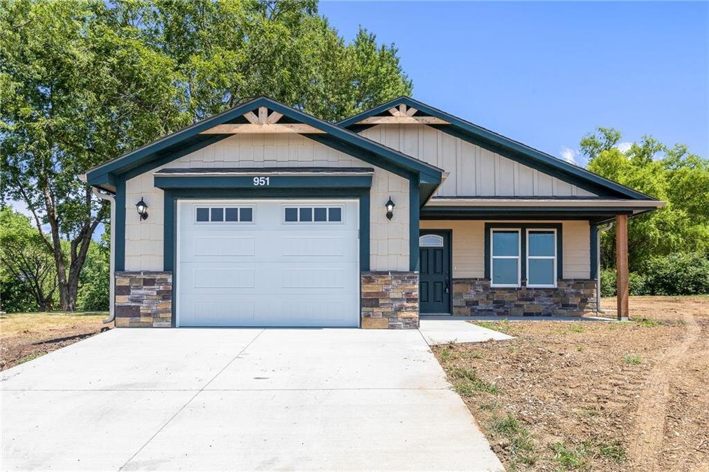 Image for 951 W. Dryden St. - Odessa, MO