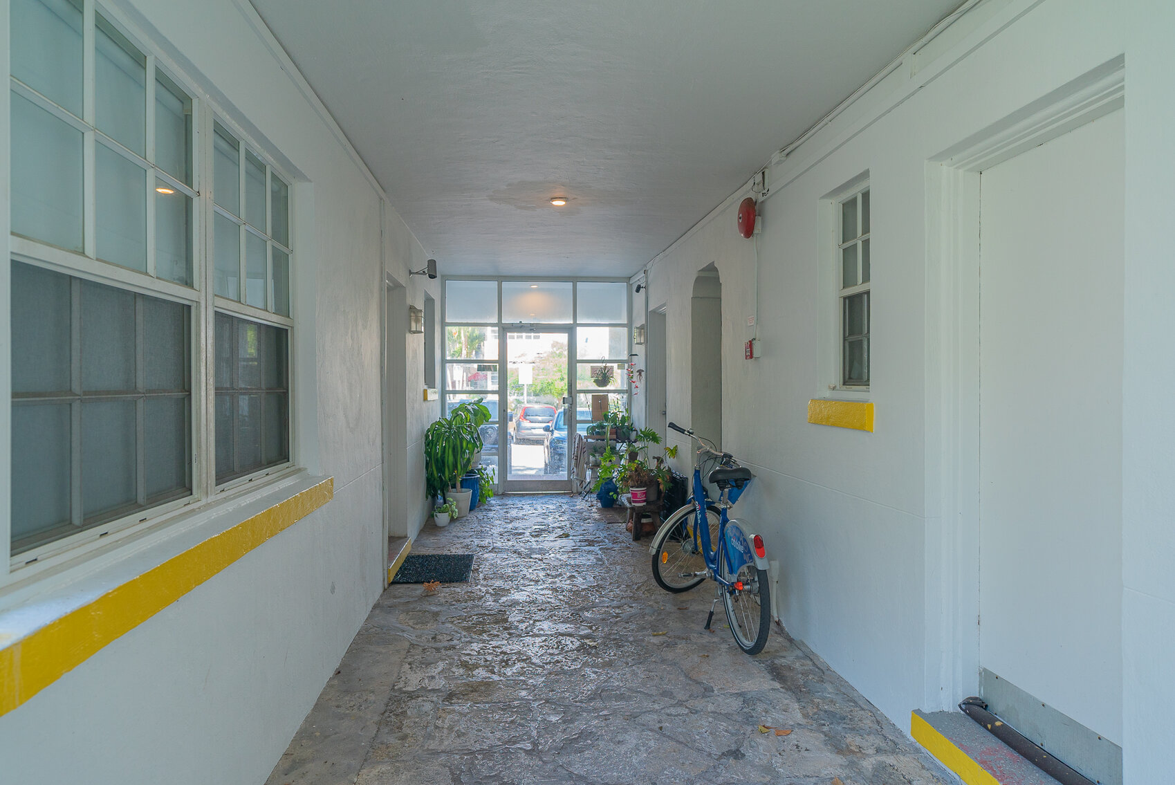 Image for Real Estate Auction - Waterfront 3 Story 10 Unit Apartment Building in Miami Beach, FL