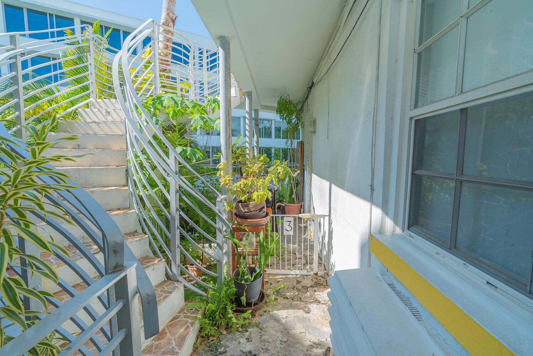 Image for Real Estate Auction - Waterfront 3 Story 10 Unit Apartment Building in Miami Beach, FL